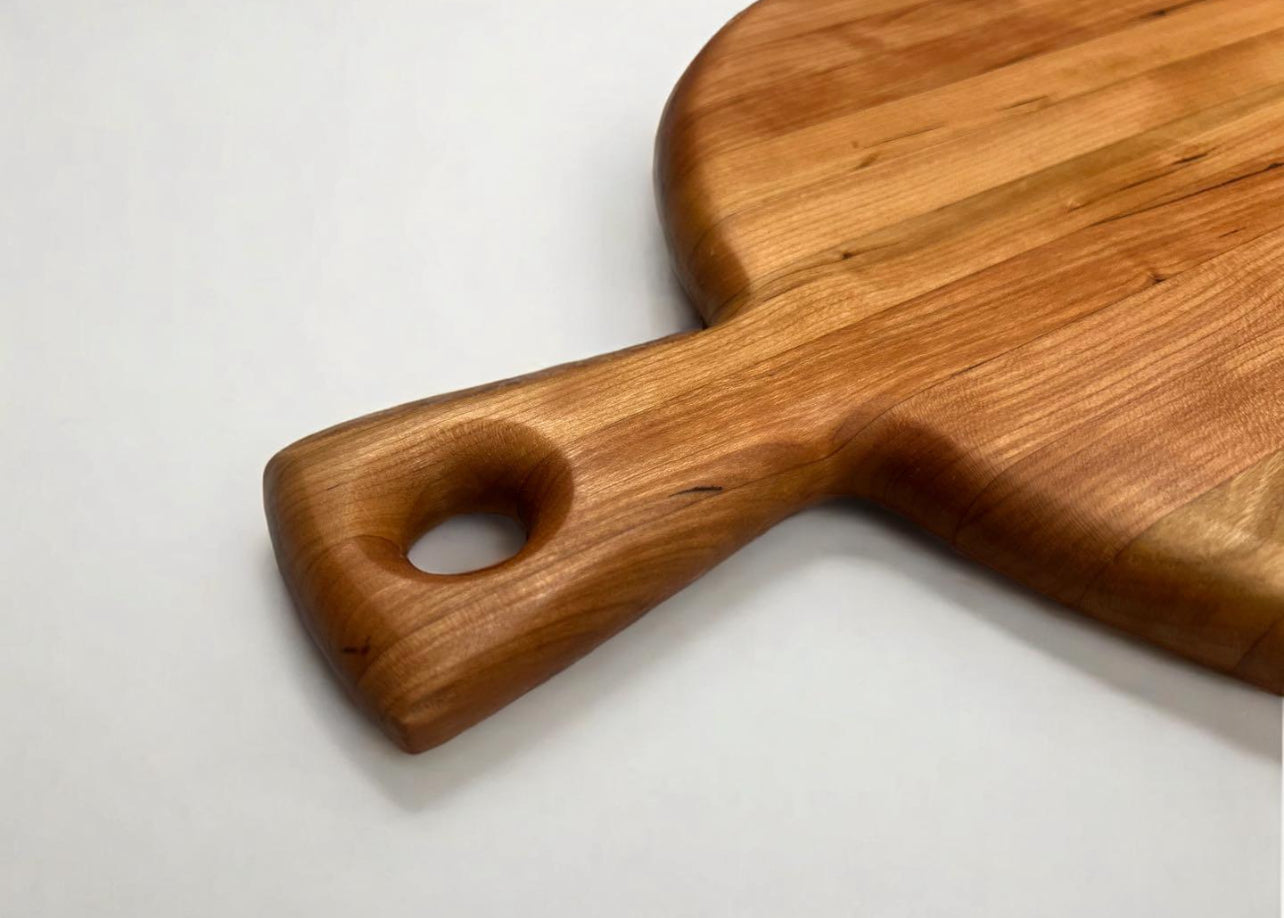 Round Charcuterie Board With Handle (Pre-Order)