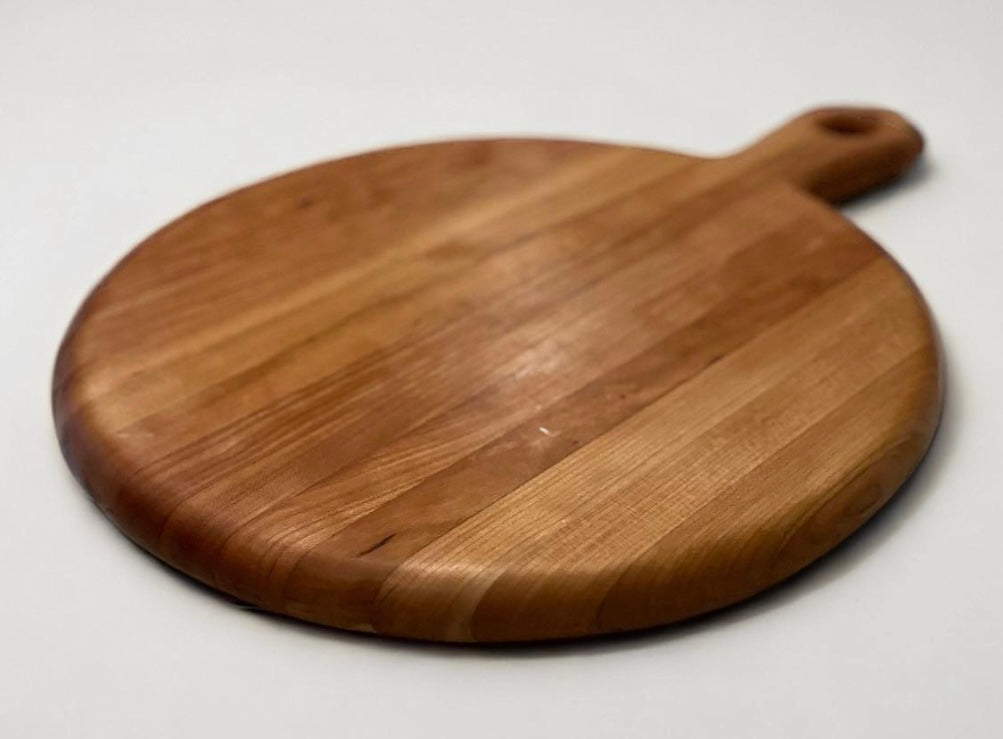 Round Charcuterie Board With Handle (Pre-Order)